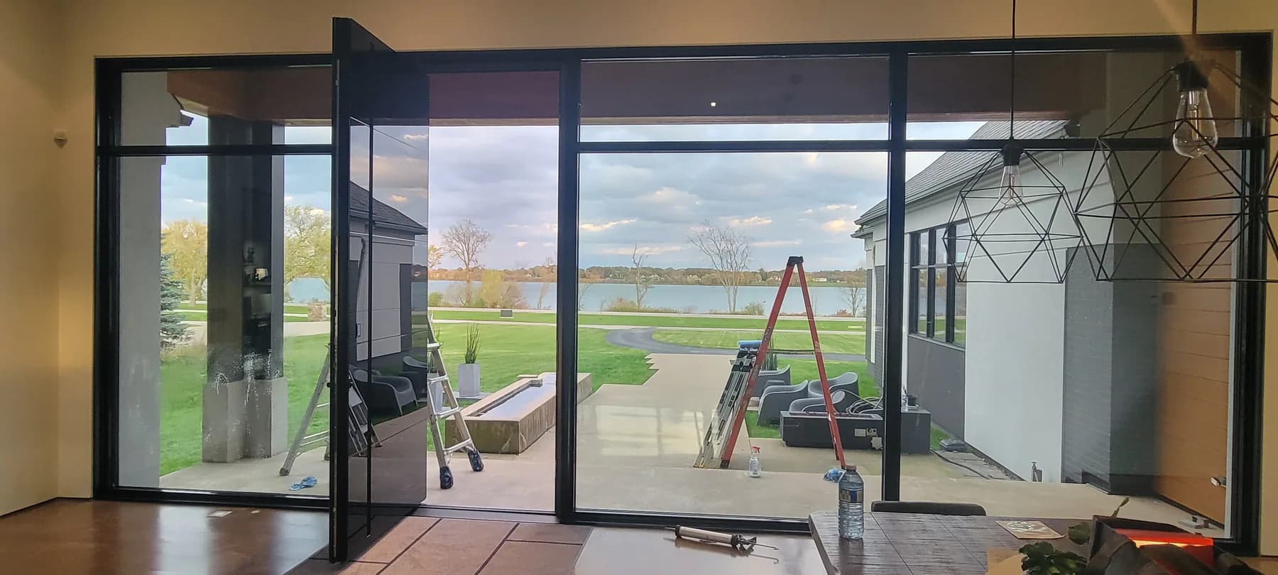 Pivot Doors in Toronto: Sizes, Cost Factors and Winter Performance cover image