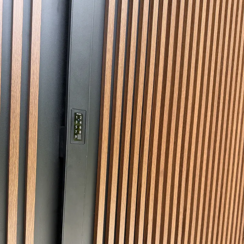 Slats with keypad entry