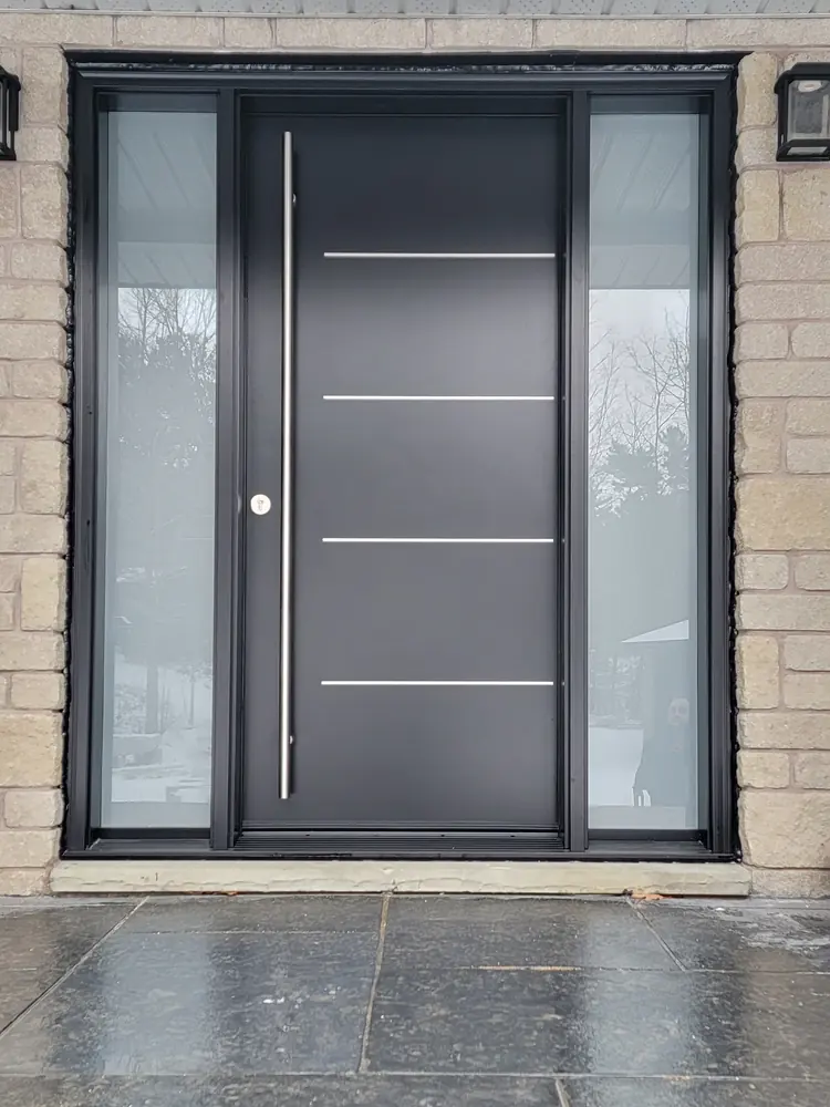 Black door, two sidelites, long pull