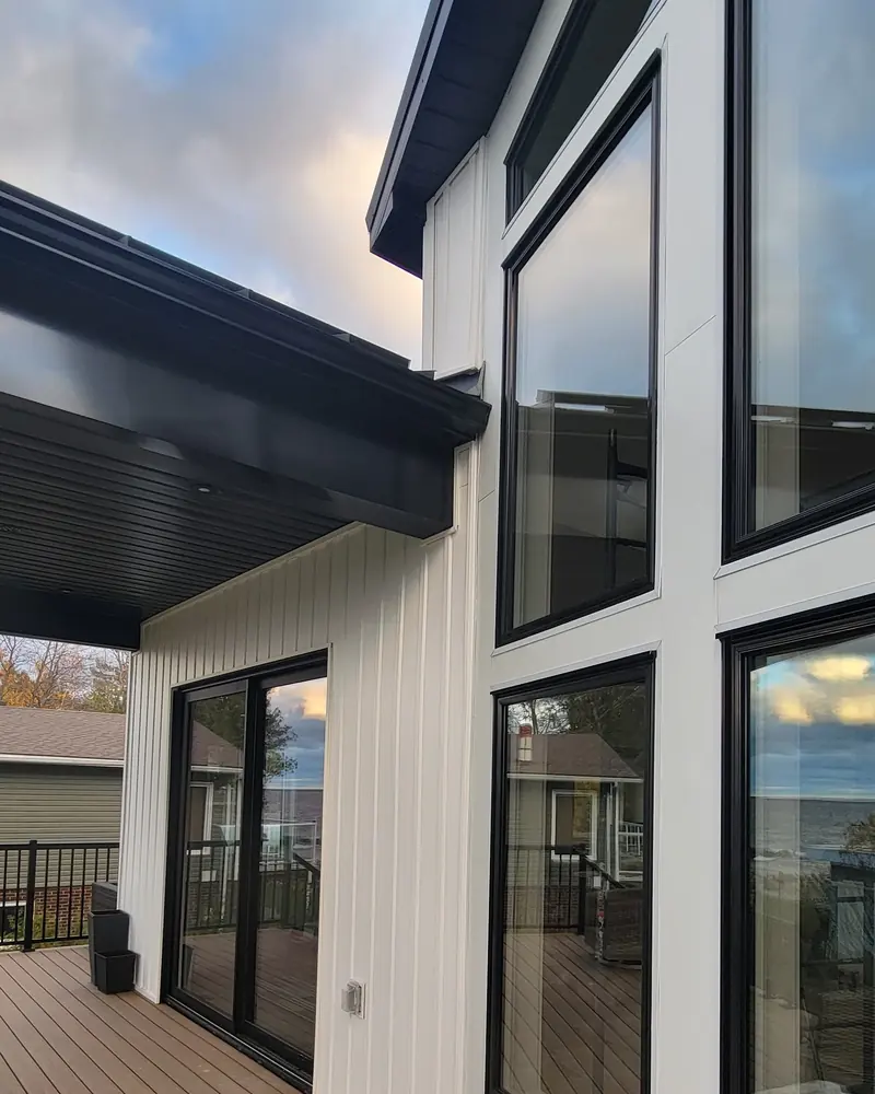 Black frames, modern exterior
