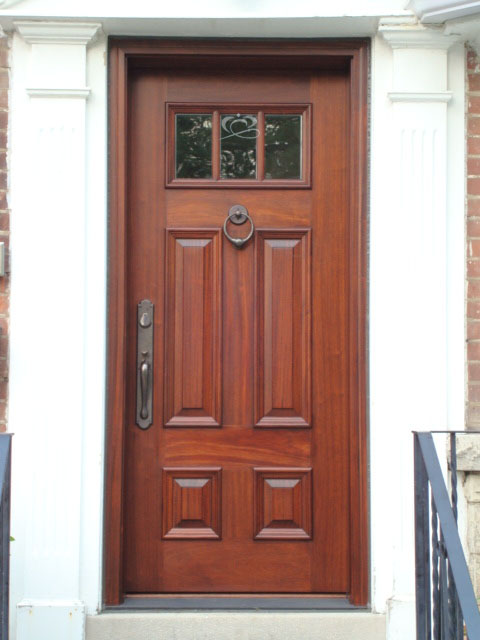 Four-panel Victoria wood door with glass
